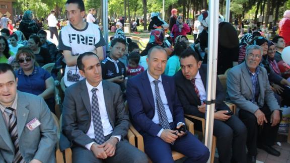 Engelliler Atatürk Parkında Etkinlik Yapıp, Eğlendiler